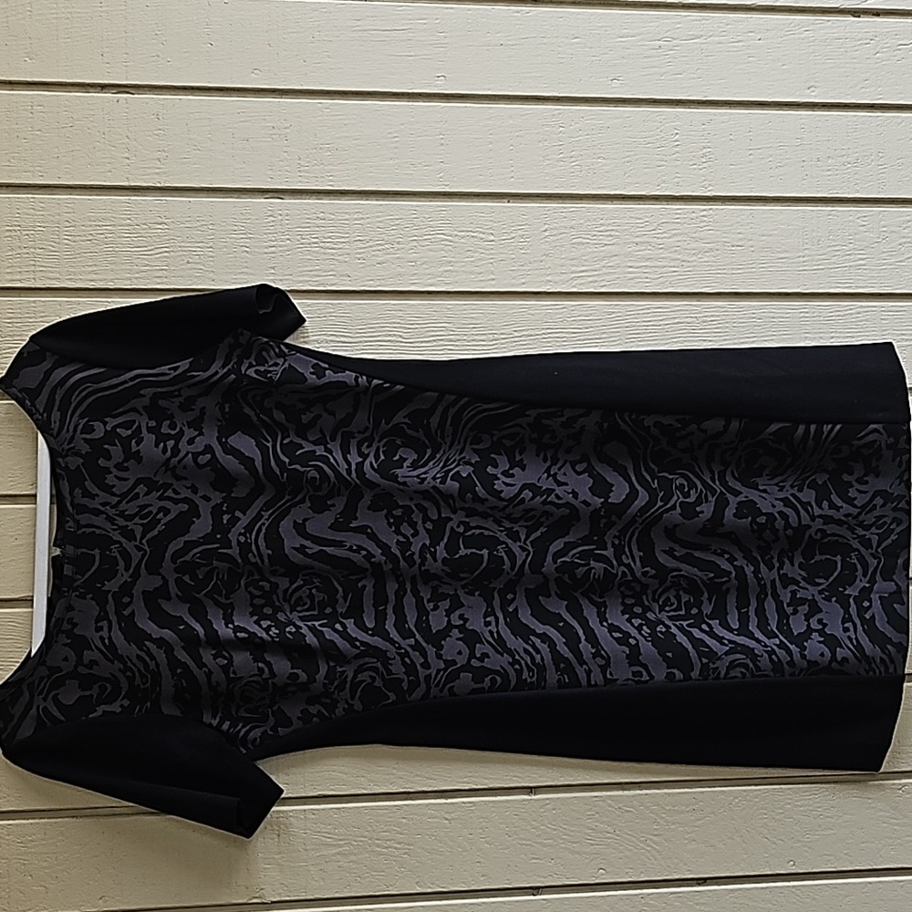 DKNY Size 6, unique dress. Black and Gray, slimming style